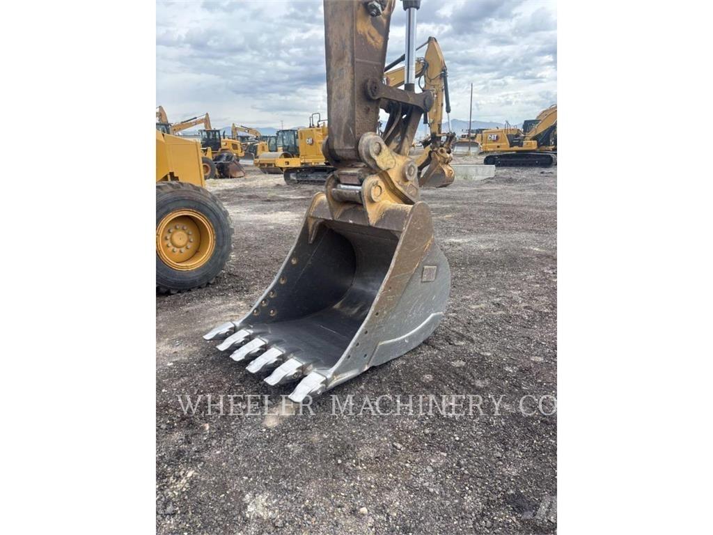CAT 323F L CF Bandgrävare