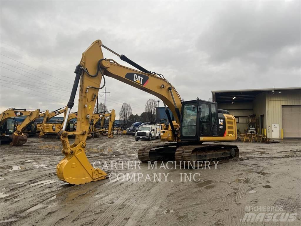 CAT 323FL Bandgrävare