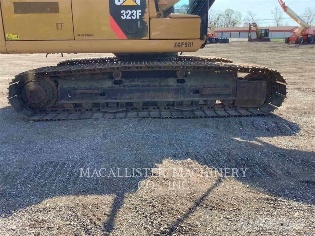 CAT 323FL Bandgrävare