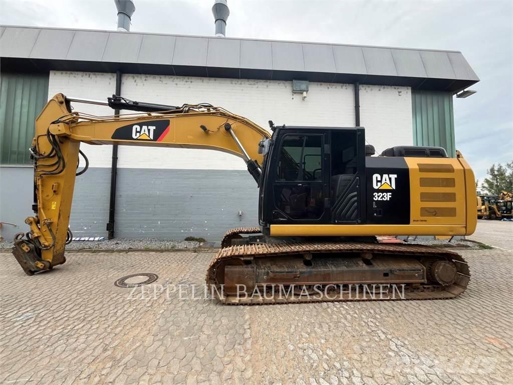 CAT 323FL Bandgrävare