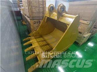 CAT 323GC Skopor