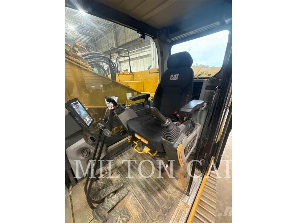 CAT 325 Bandgrävare