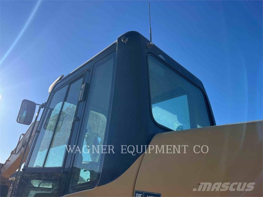 CAT 325DL Bandgrävare