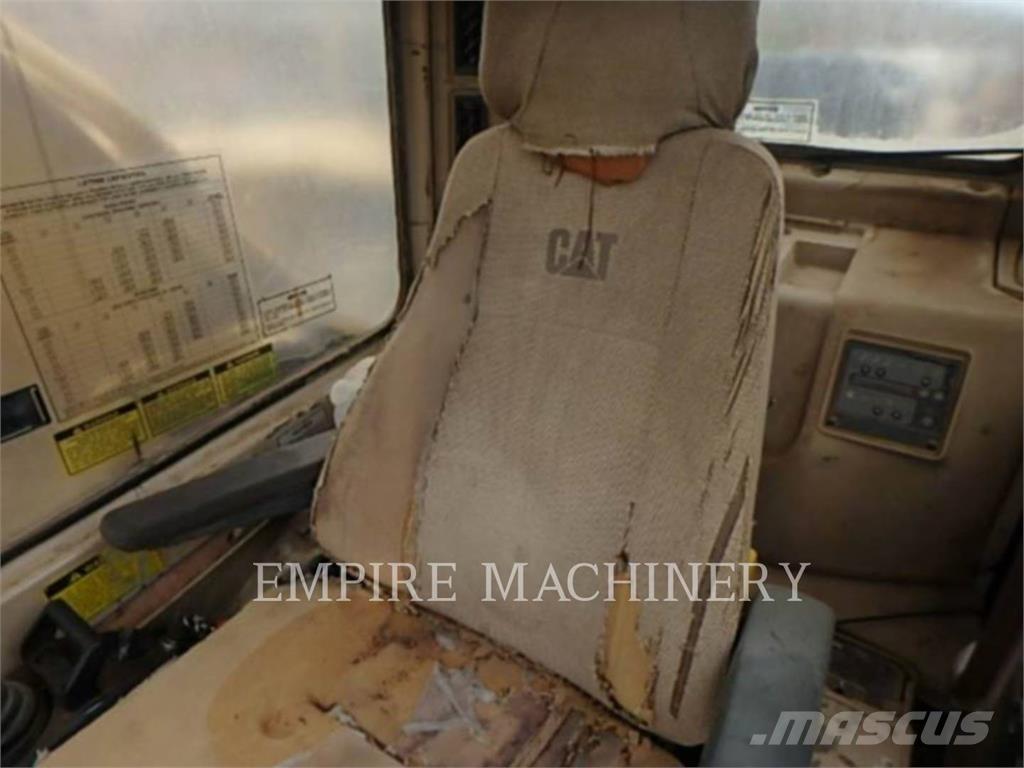 CAT 325L Bandgrävare