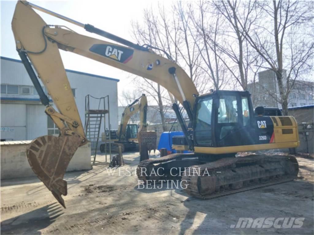 CAT 326D2L Bandgrävare
