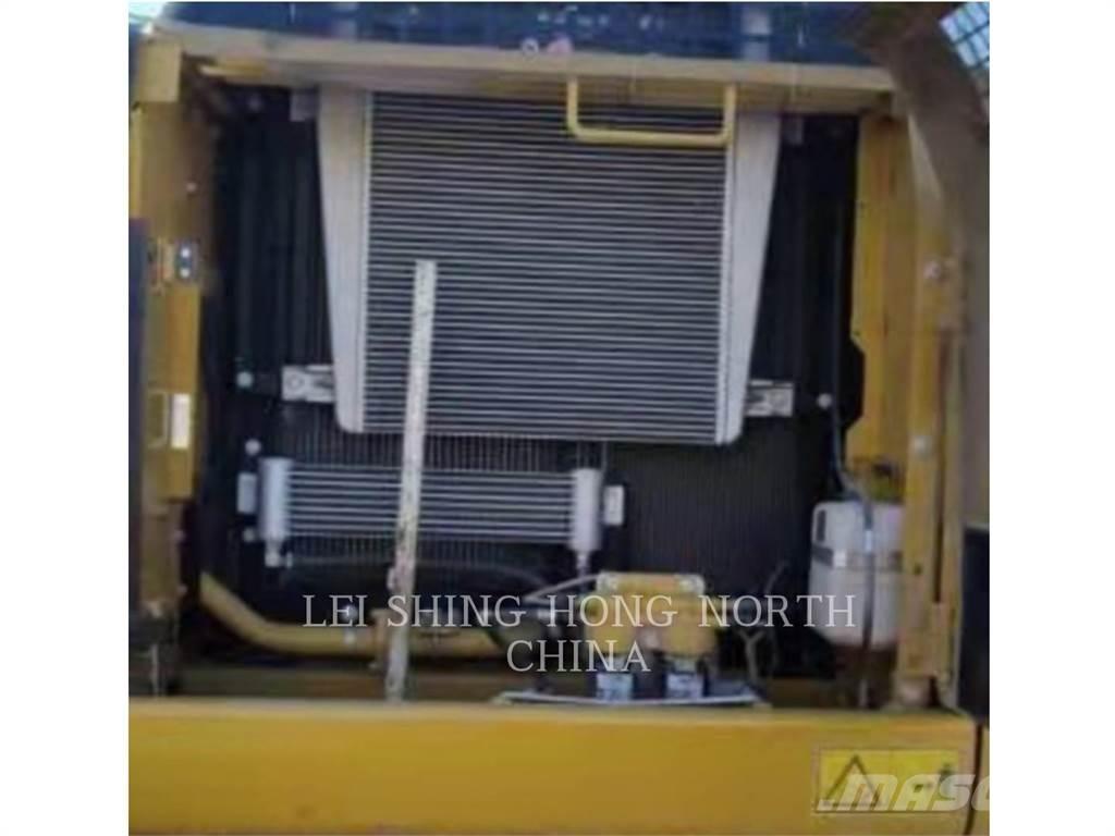 CAT 326D2L Bandgrävare