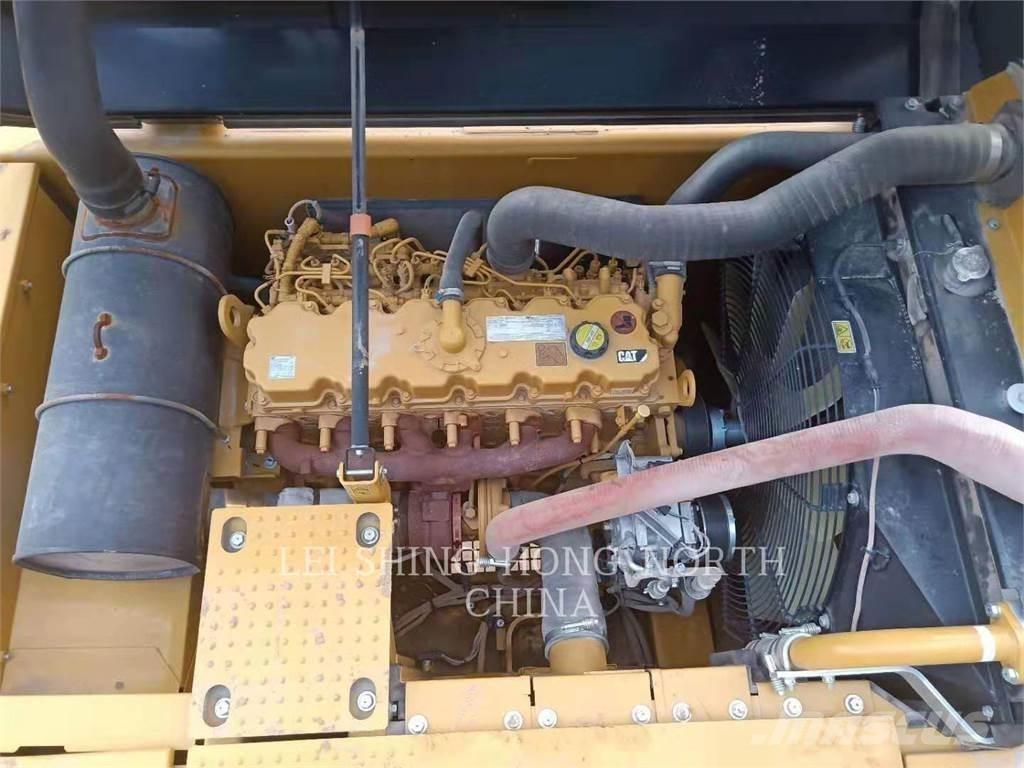 CAT 326D2L Bandgrävare