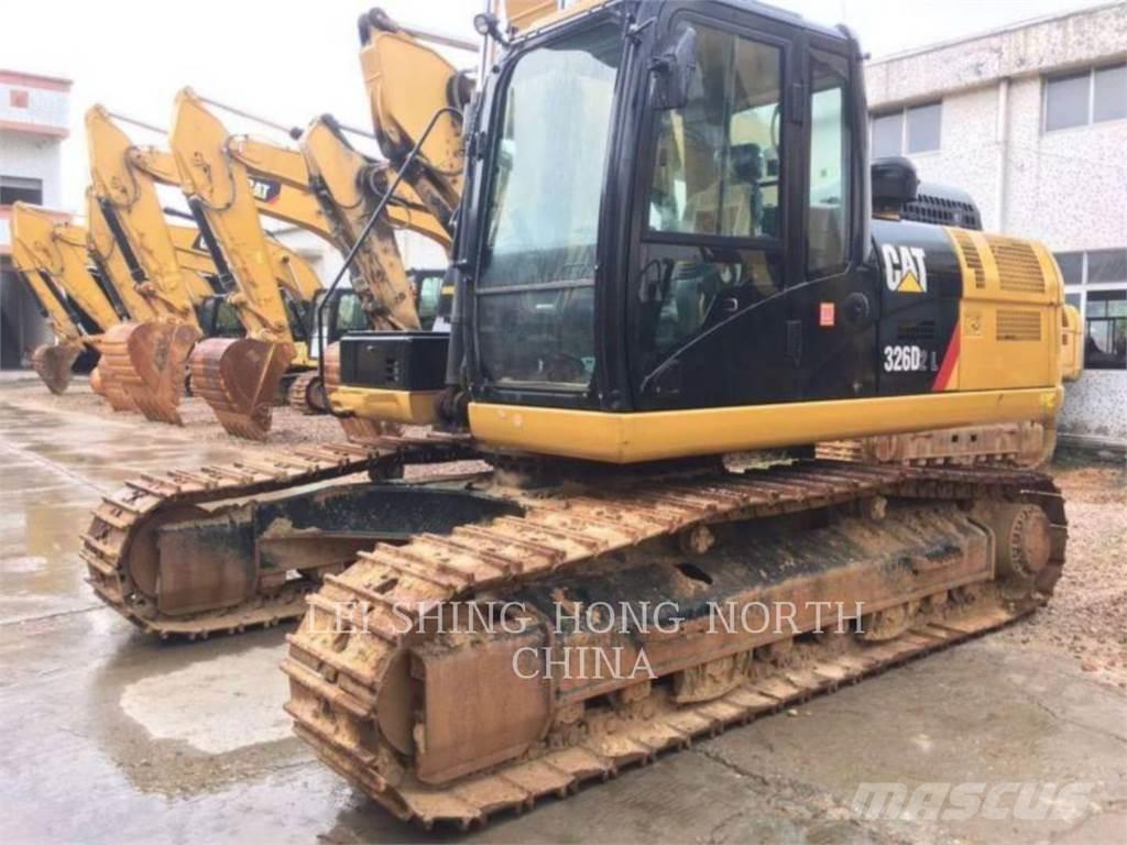 CAT 326D2L Bandgrävare