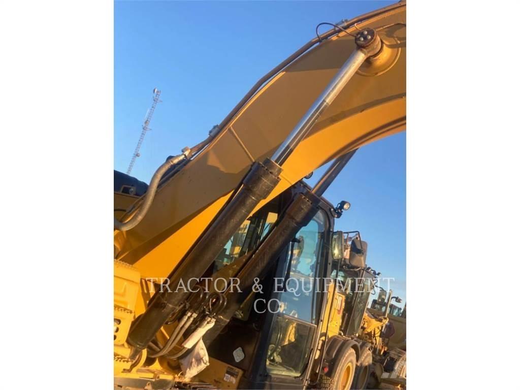 CAT 326F L Bandgrävare