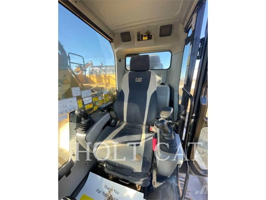 CAT 326FL TC Bandgrävare