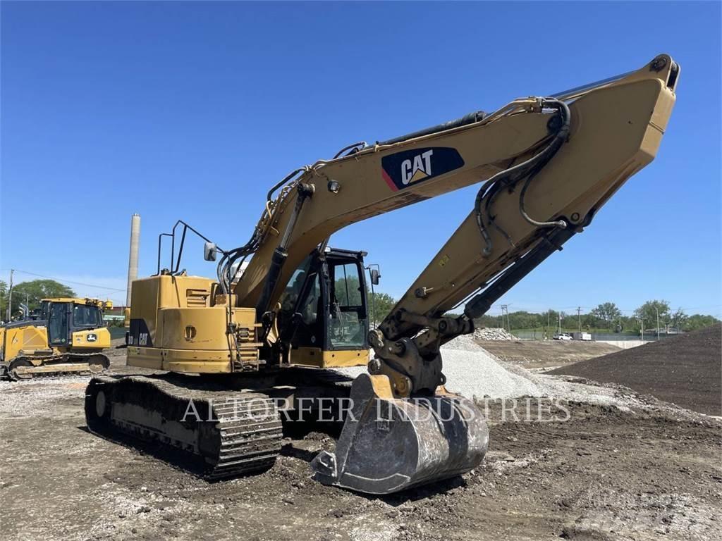 CAT 328DL HMR Bandgrävare