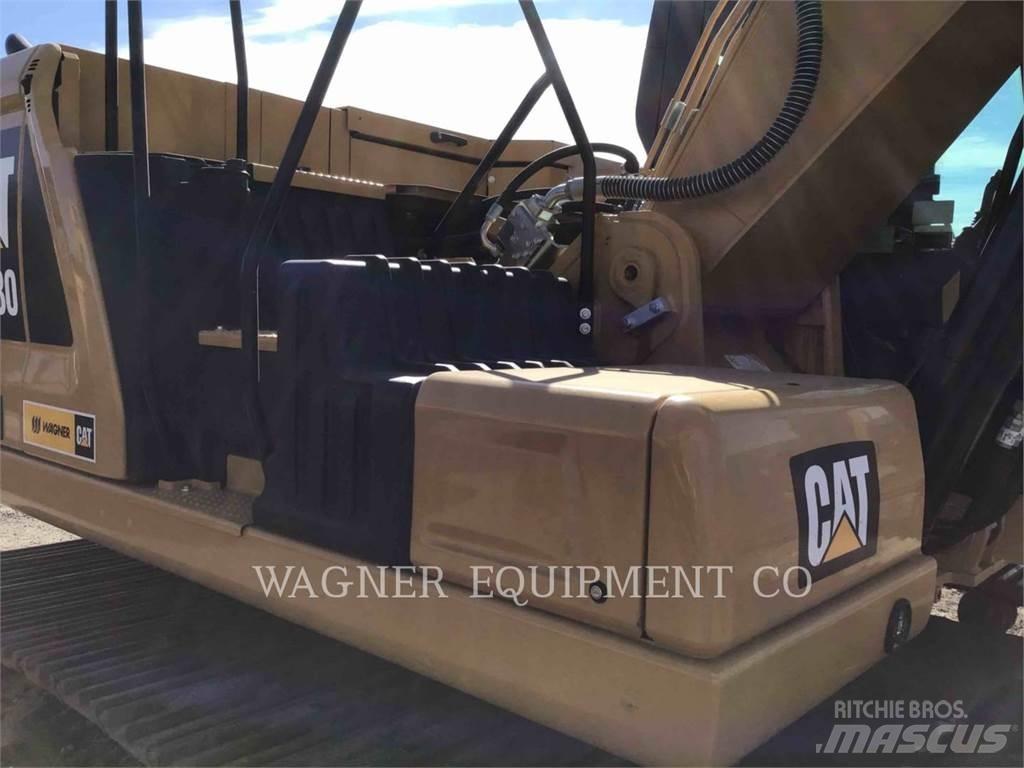 CAT 330 THB Bandgrävare