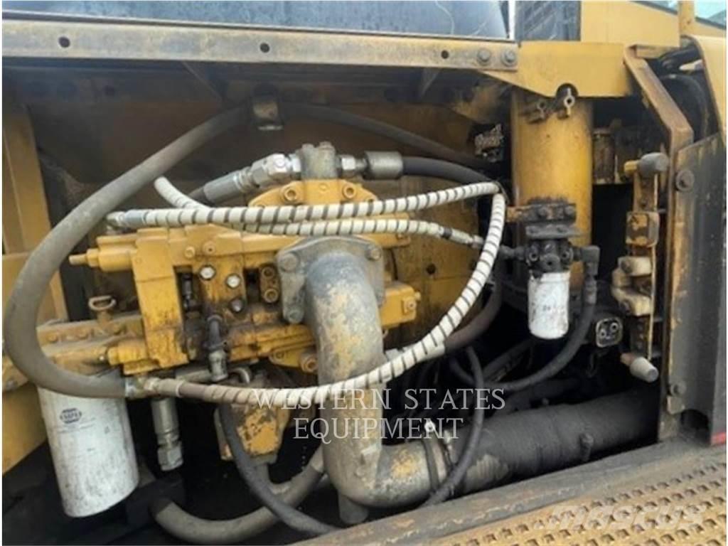 CAT 330B FM Skogstraktorer
