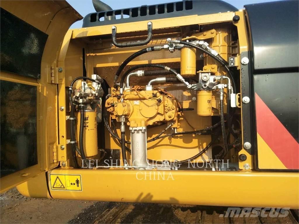 CAT 330D2L Bandgrävare