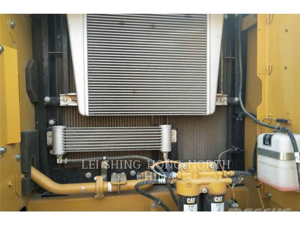 CAT 330D2L Bandgrävare