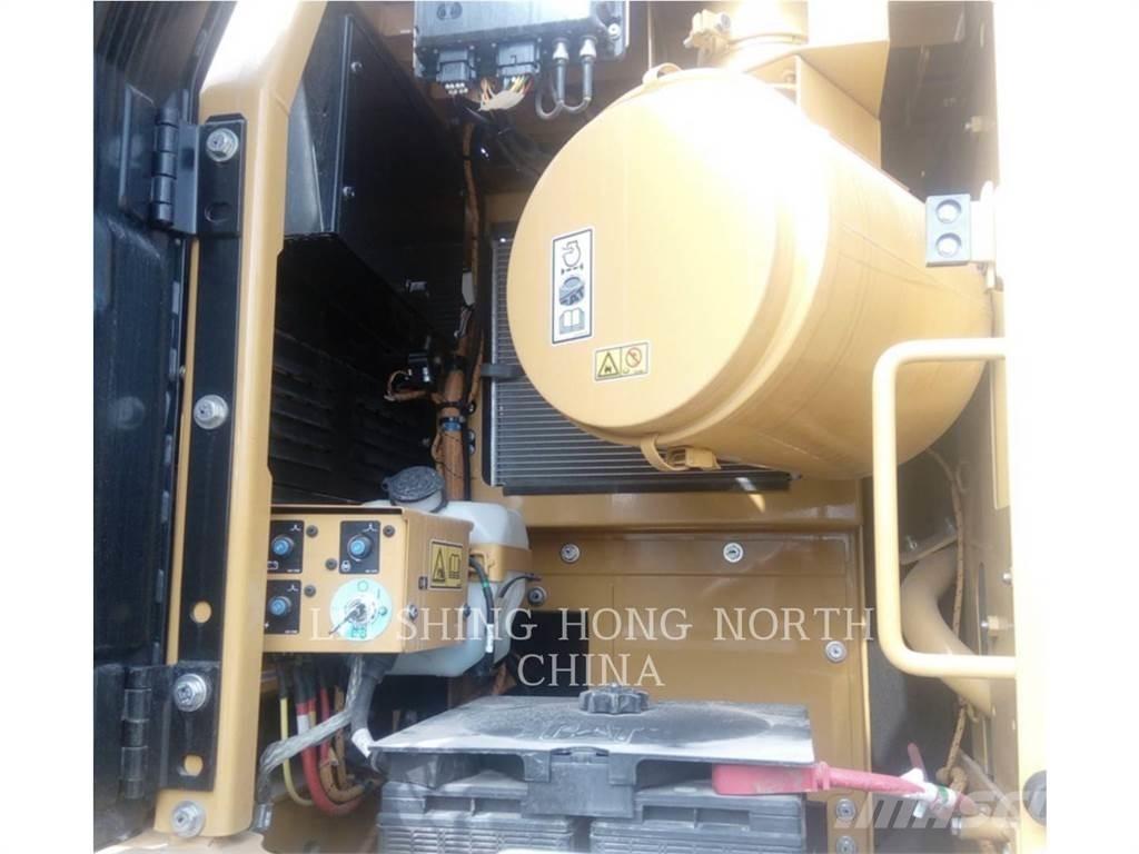 CAT 330D2L Bandgrävare