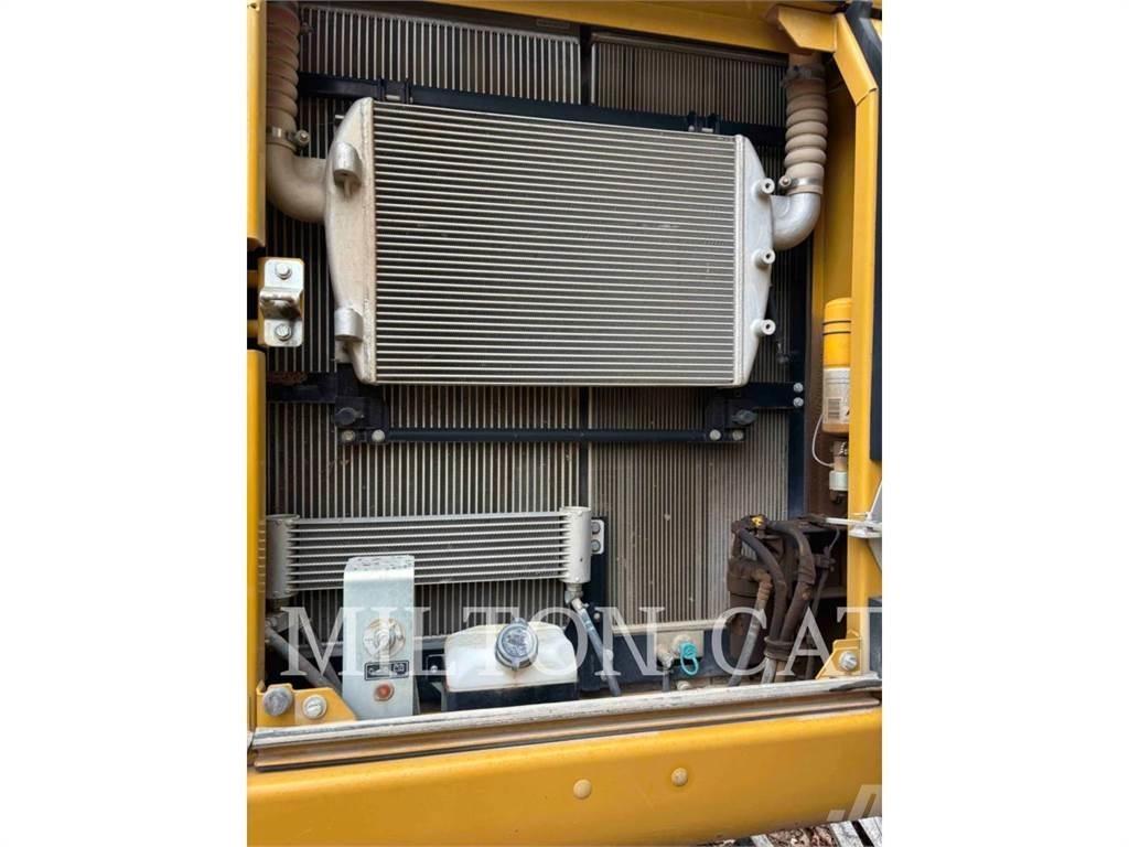 CAT 330FL Bandgrävare