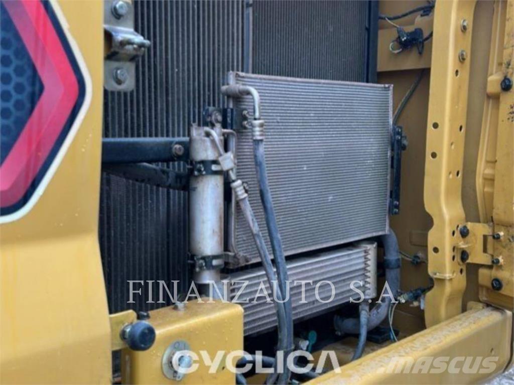 CAT 330GC Bandgrävare