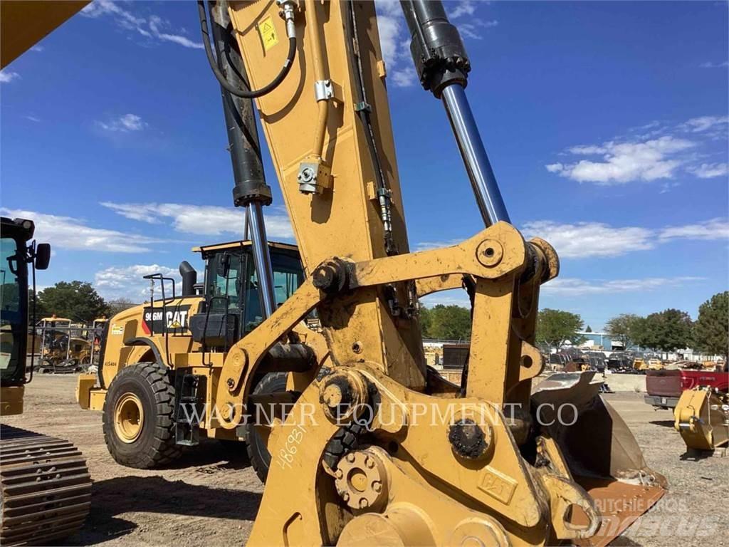 CAT 335 Bandgrävare