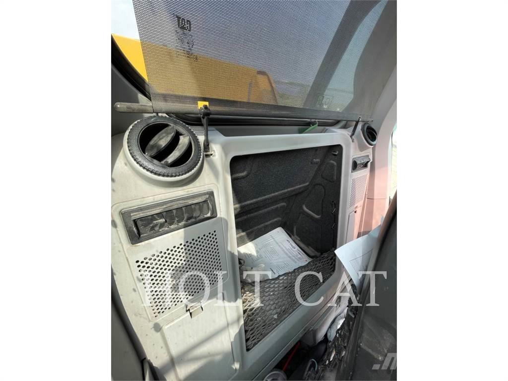 CAT 340 12 Bandgrävare