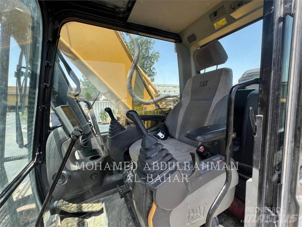 CAT 340D2L Bandgrävare