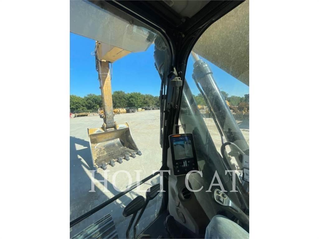 CAT 352 11 Bandgrävare