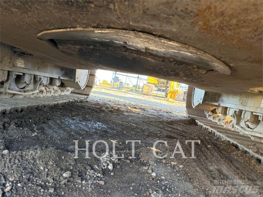 CAT 352 11 Bandgrävare