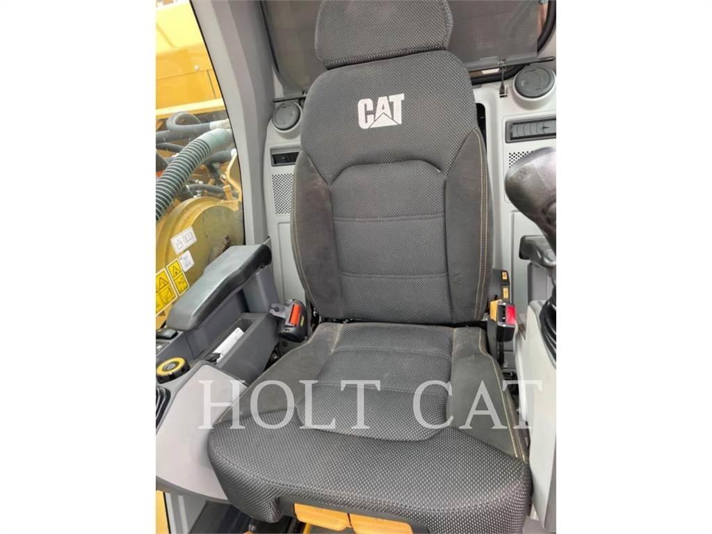 CAT 352 11 TC Bandgrävare