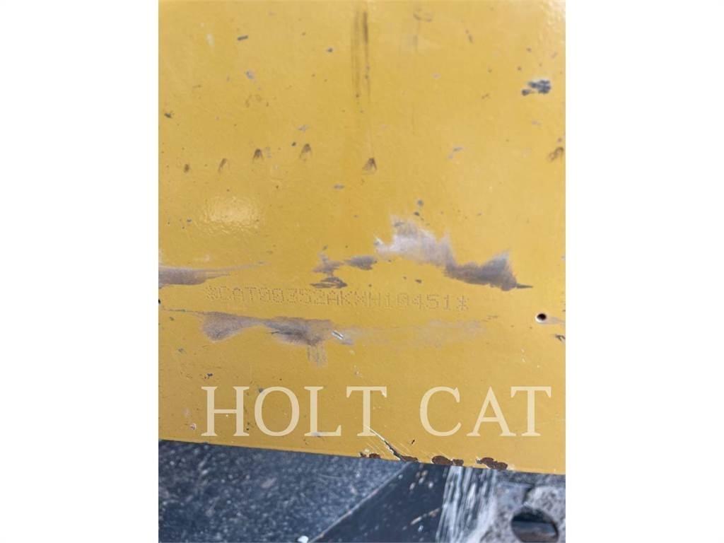 CAT 352 12 TC Bandgrävare