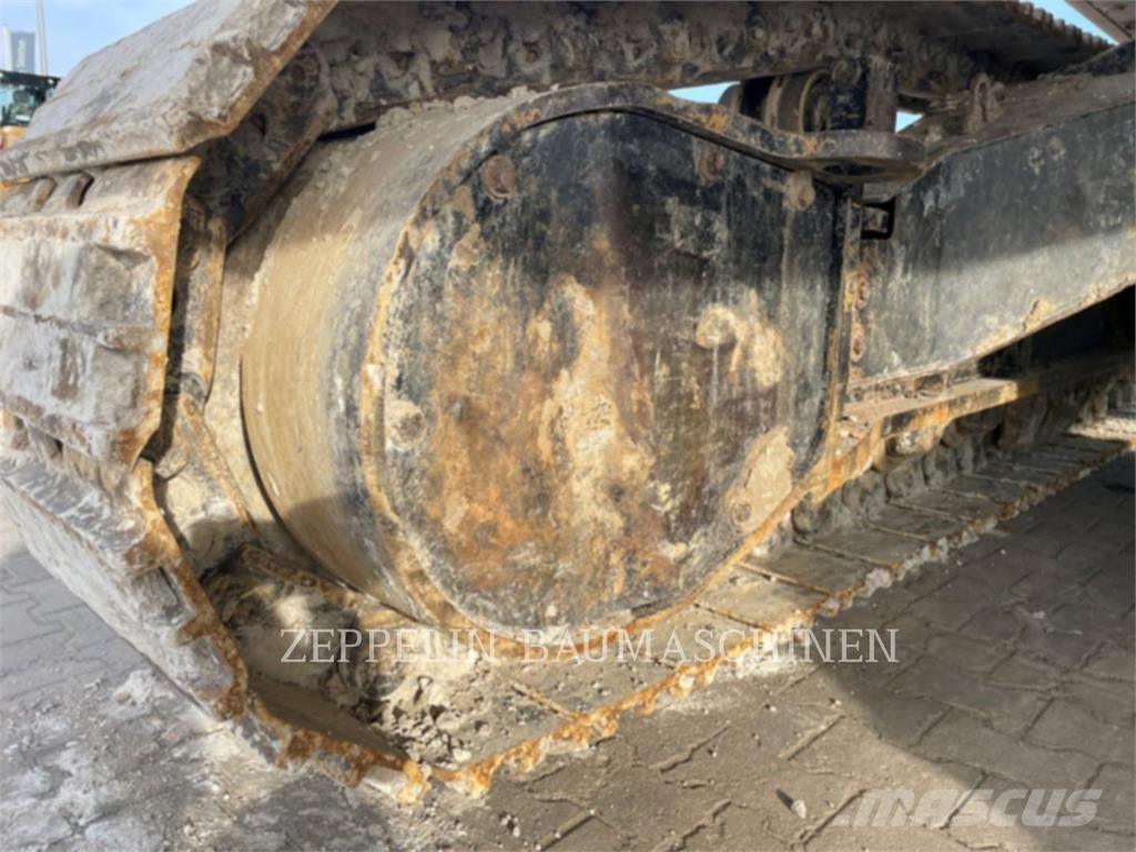 CAT 352FL Bandgrävare