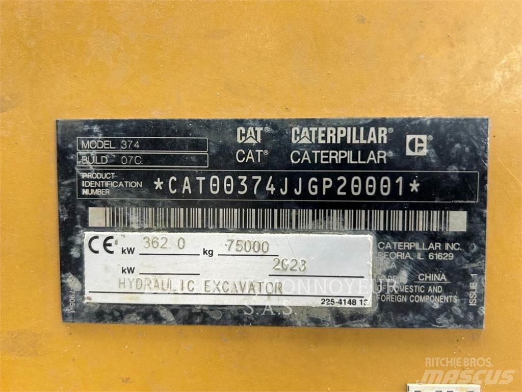 CAT 374 Bandgrävare