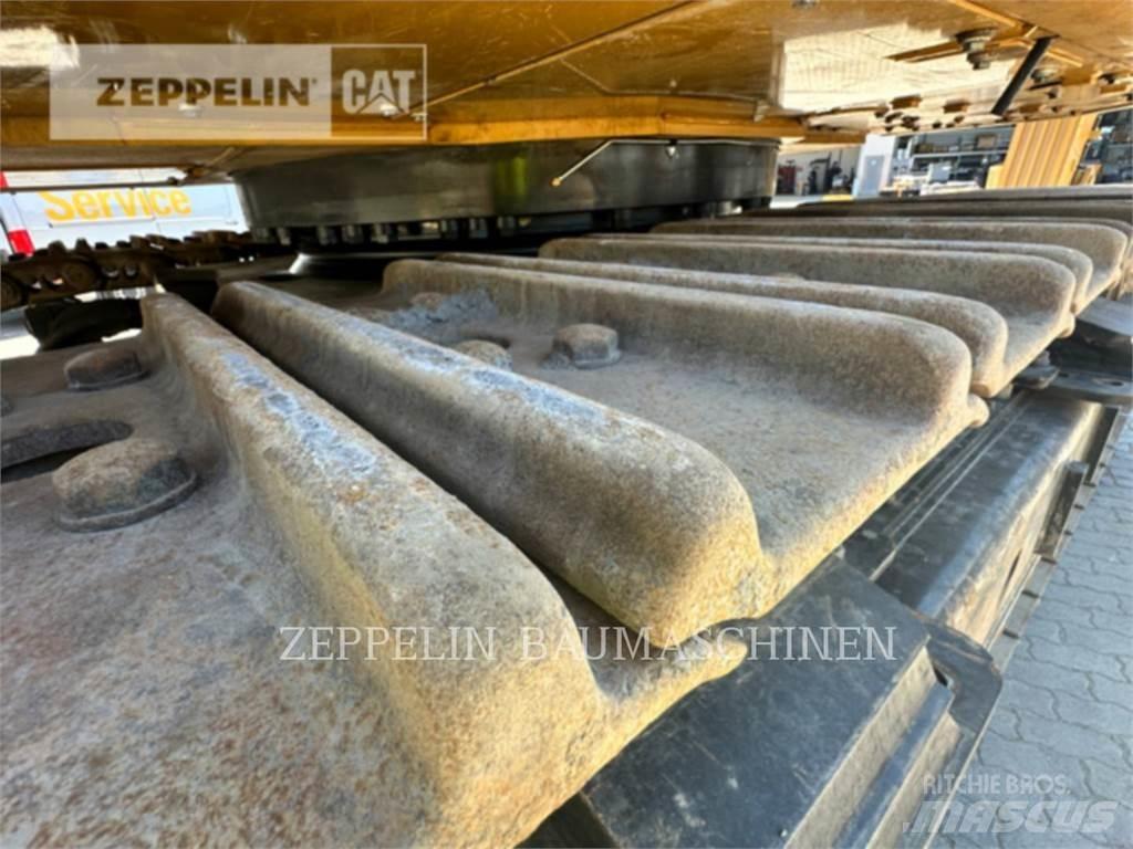 CAT 374-07A Bandgrävare