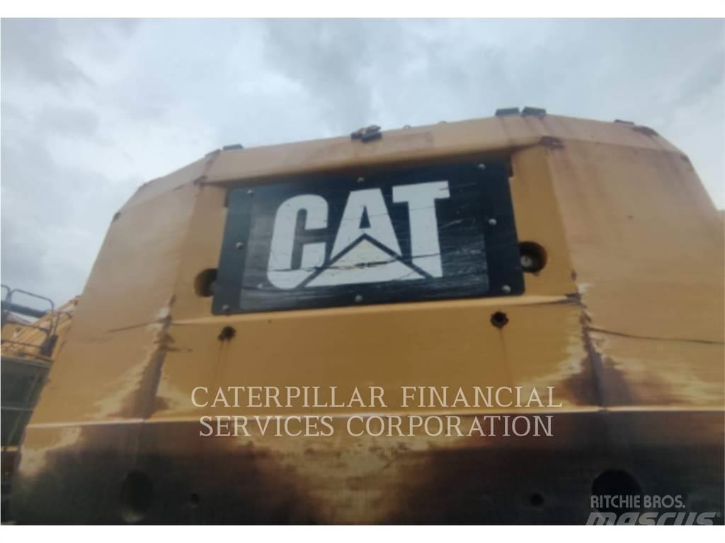 CAT 390F Bandgrävare