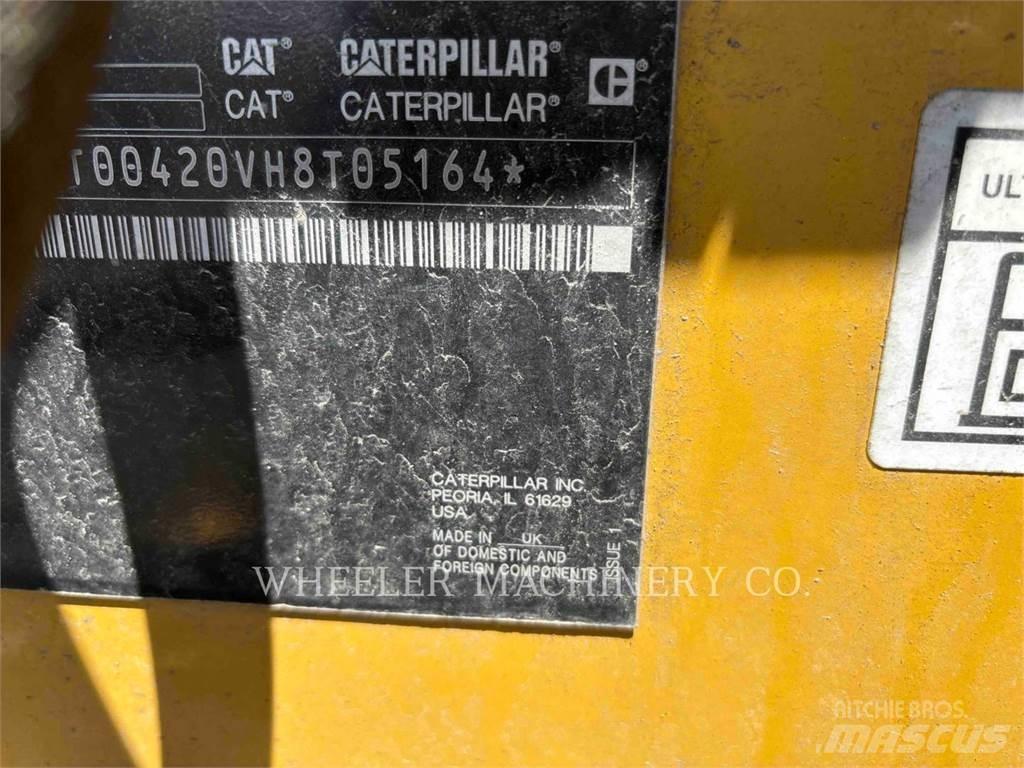 CAT 420 CF Grävlastare