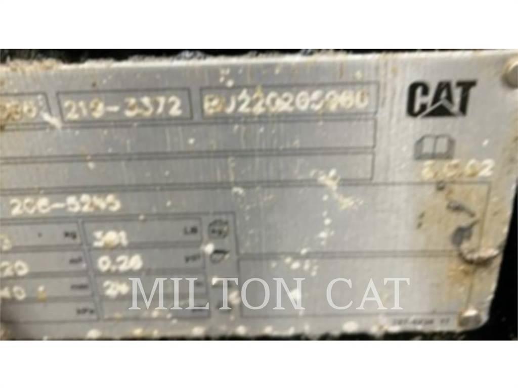 CAT 420BACKHOEBUCKET24 Skopor