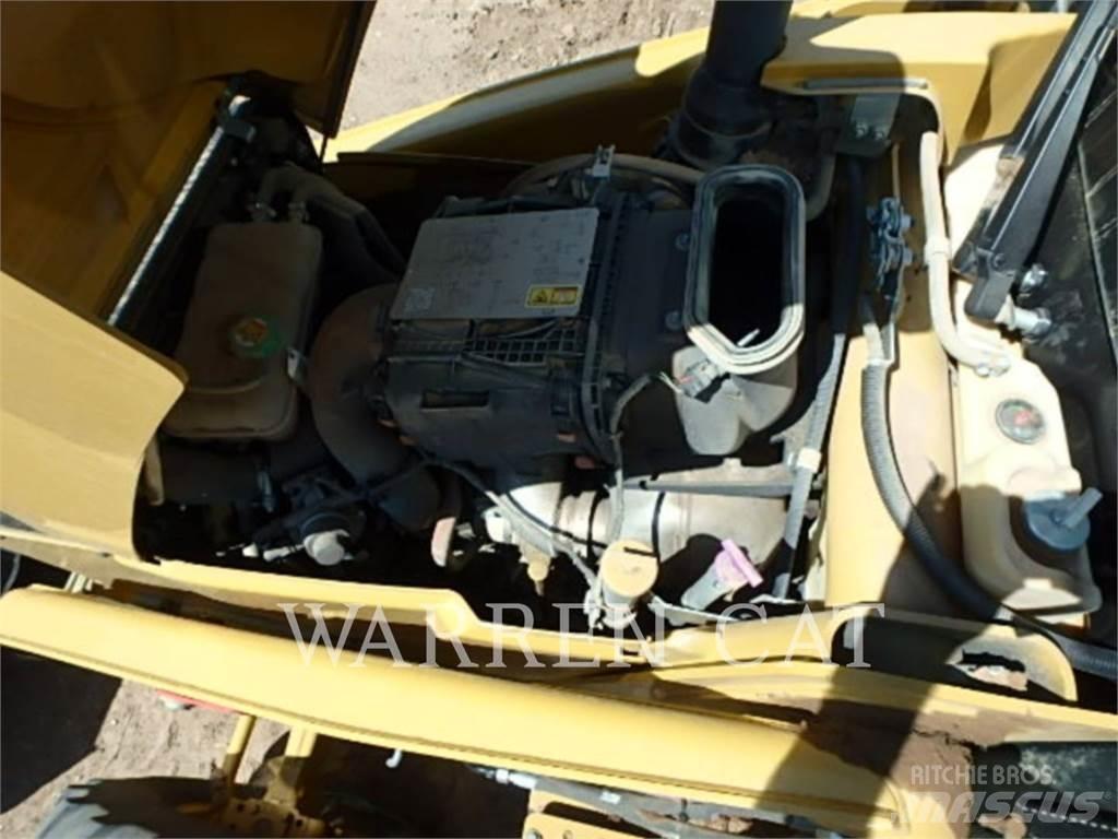CAT 420XE AE4T Grävlastare