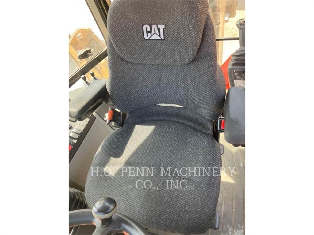 CAT 430F2ST Grävlastare