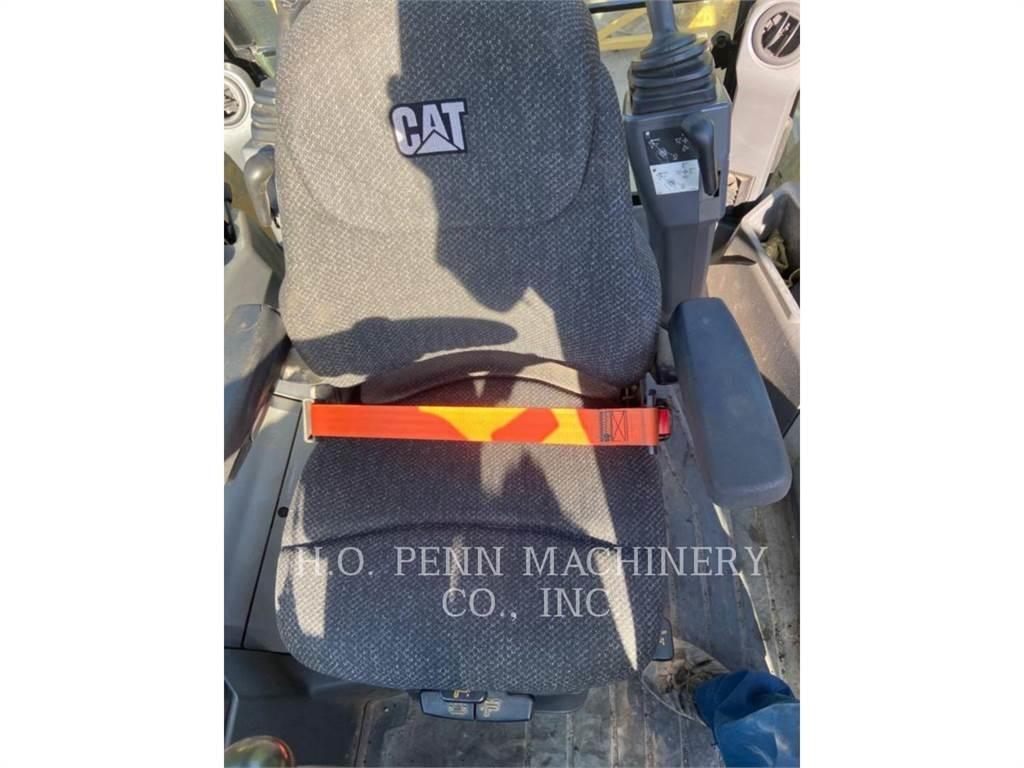 CAT 430F2ST Grävlastare