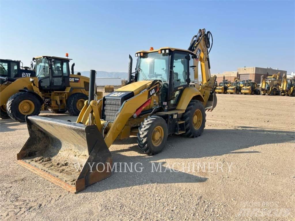 CAT 440 Grävlastare