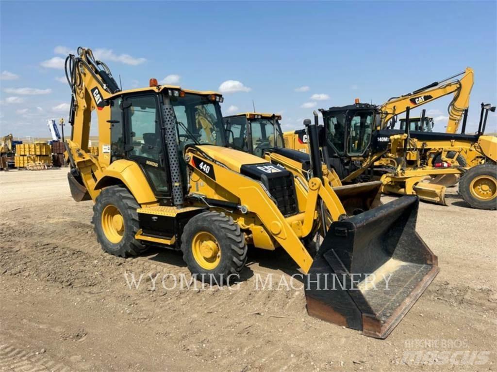 CAT 440 Grävlastare