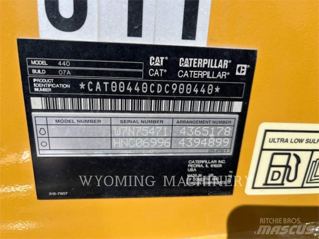 CAT 440 Grävlastare