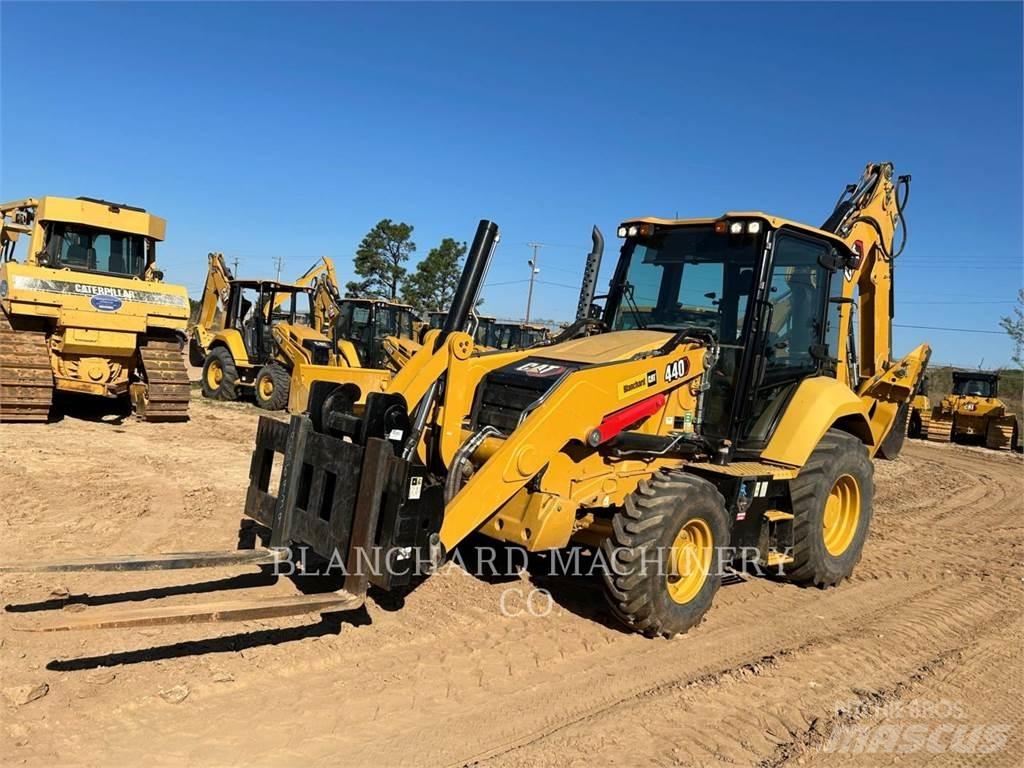 CAT 440 Grävlastare