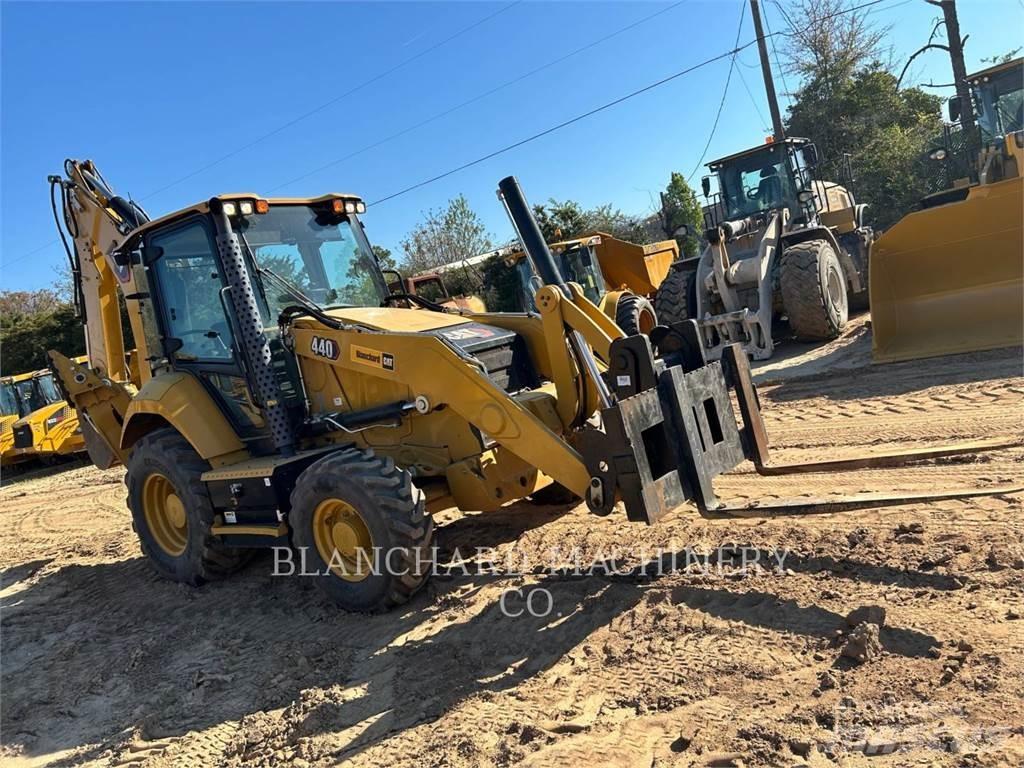 CAT 440 Grävlastare