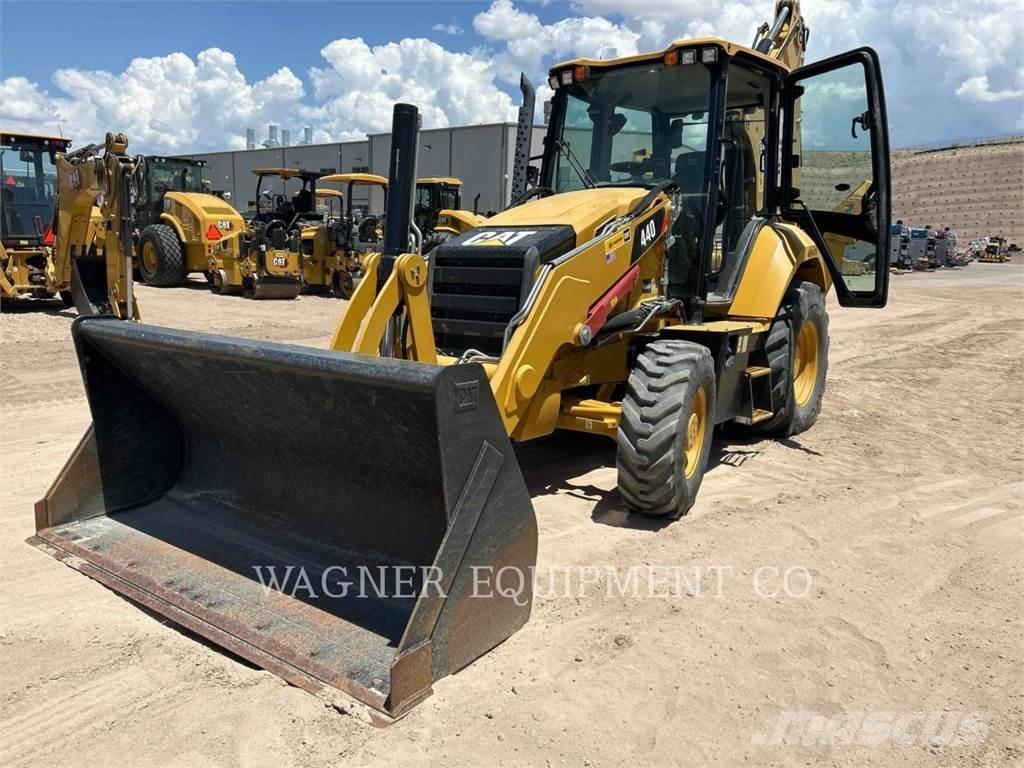 CAT 440 Grävlastare
