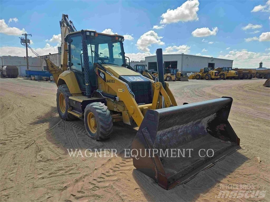 CAT 440 Grävlastare