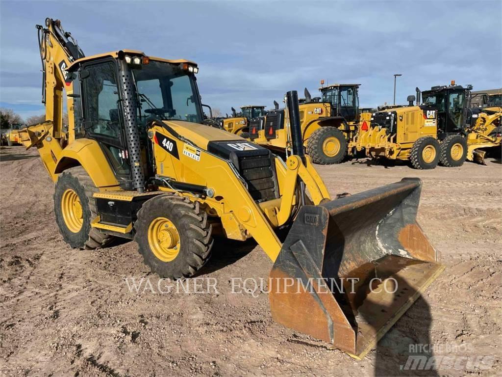 CAT 440 Grävlastare