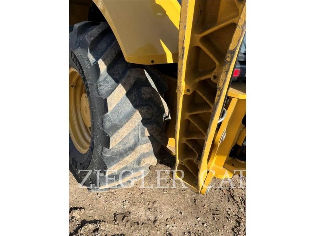 CAT 440IT Grävlastare