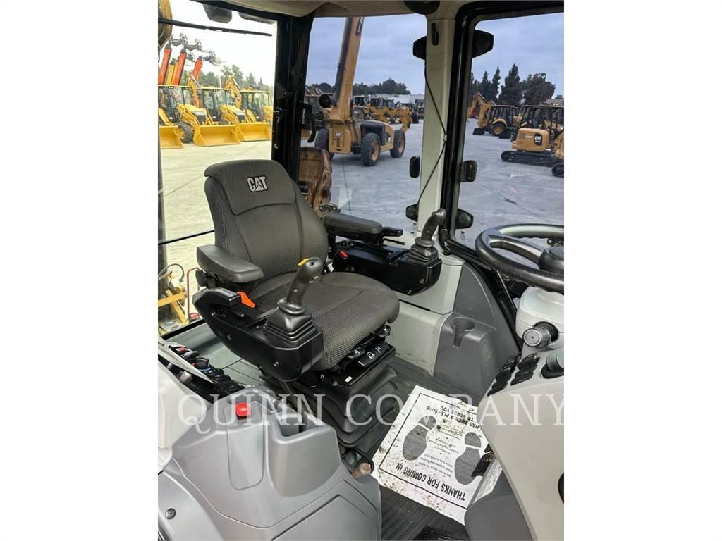 CAT 450 Grävlastare