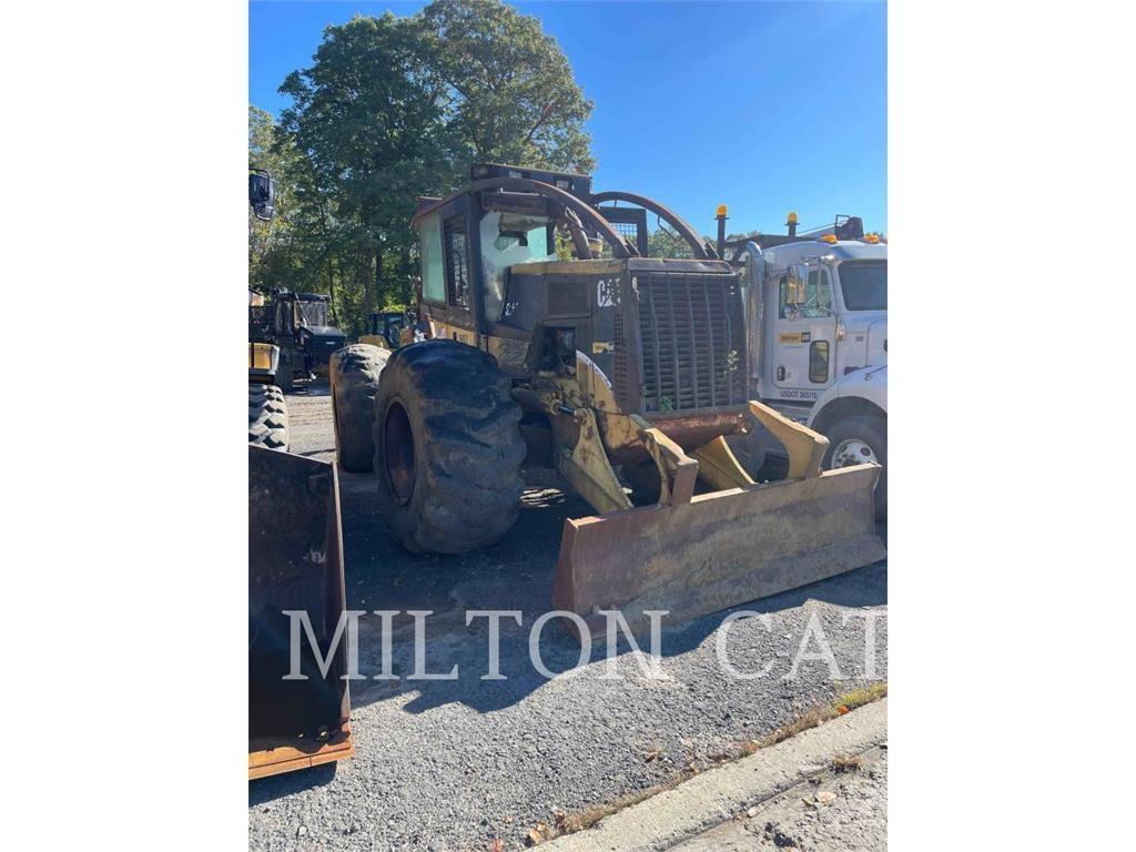 CAT 525B Lunnare