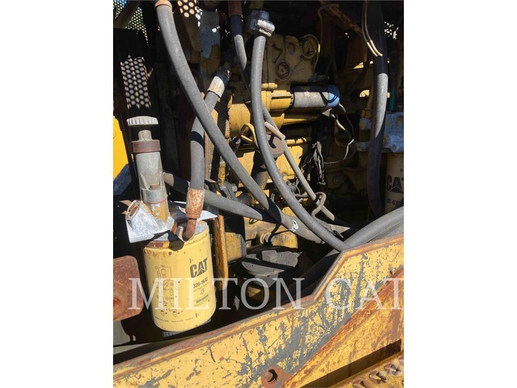CAT 525B Lunnare